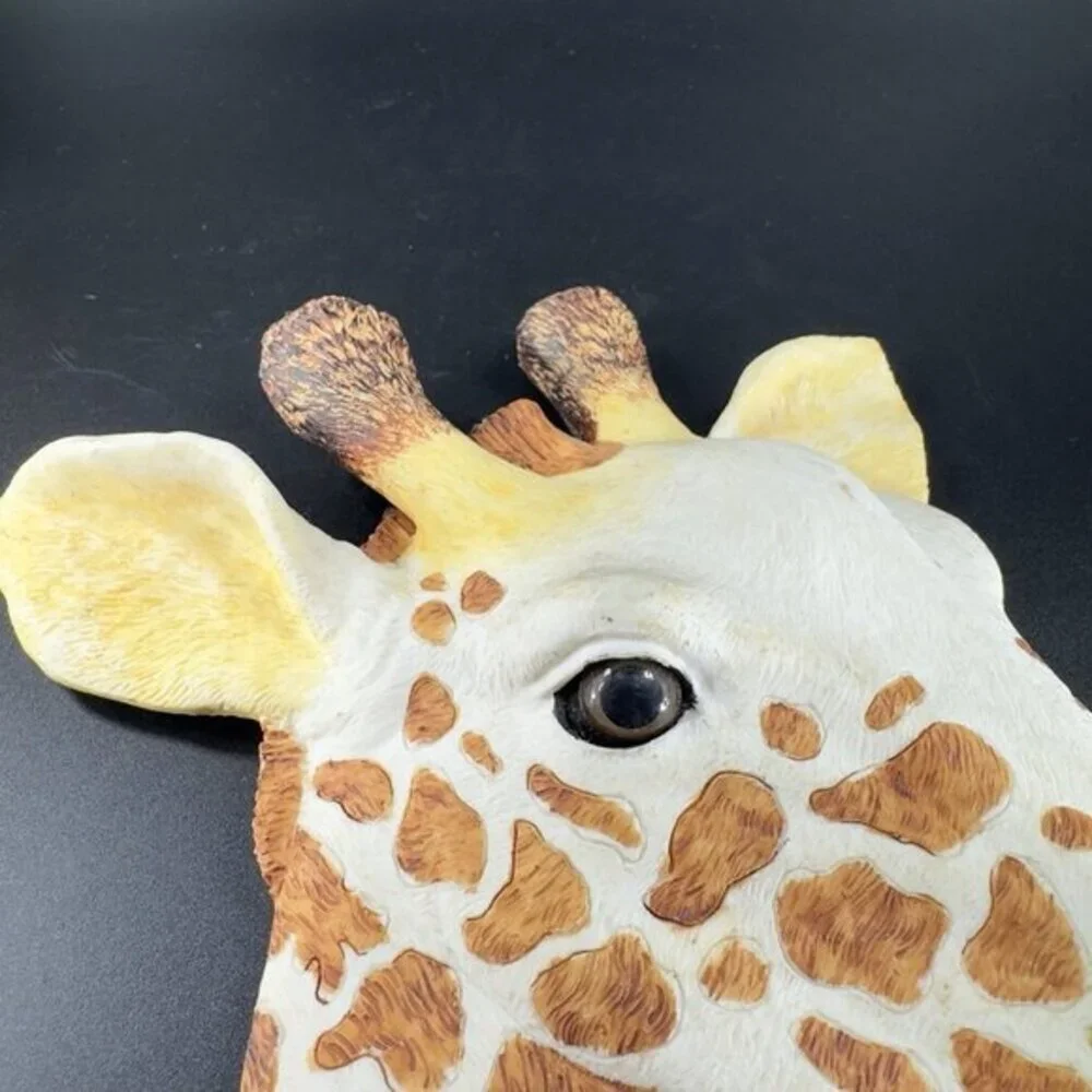 2003 Giraffe Head Wall Mount Mask by Home Interiors Resin Figural Wall‎ Hanging